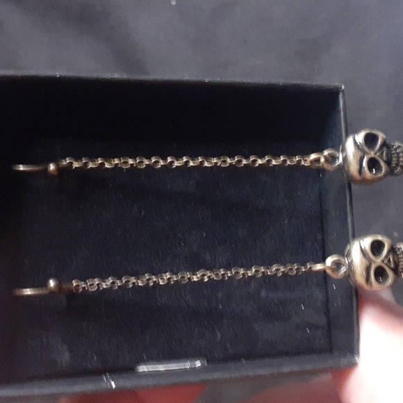 Avon Halloween motif earrings - Picture 2 of 3